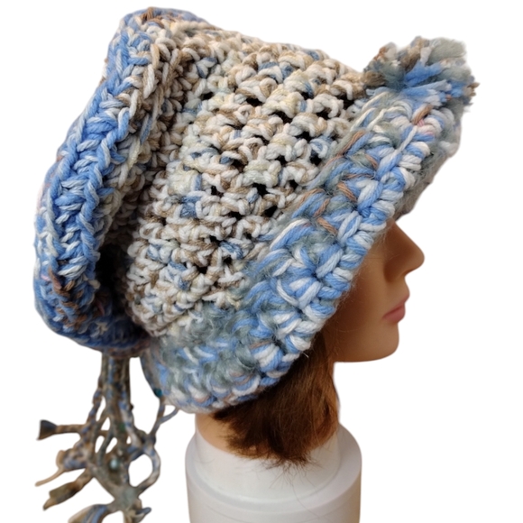 Slouchy beret bohemian blue bead hand-knit hat - Picture 10 of 11